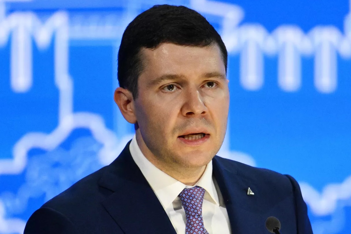 Алиханов рассказал, сколько лет потратили в России на создание самолёта с нуля