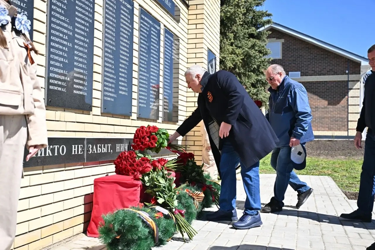 Рустам Минниханов отметил работу Ирека Богуславского по поддержке СВО