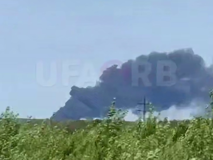 Под Уфой загорелся нефтяной резервуар