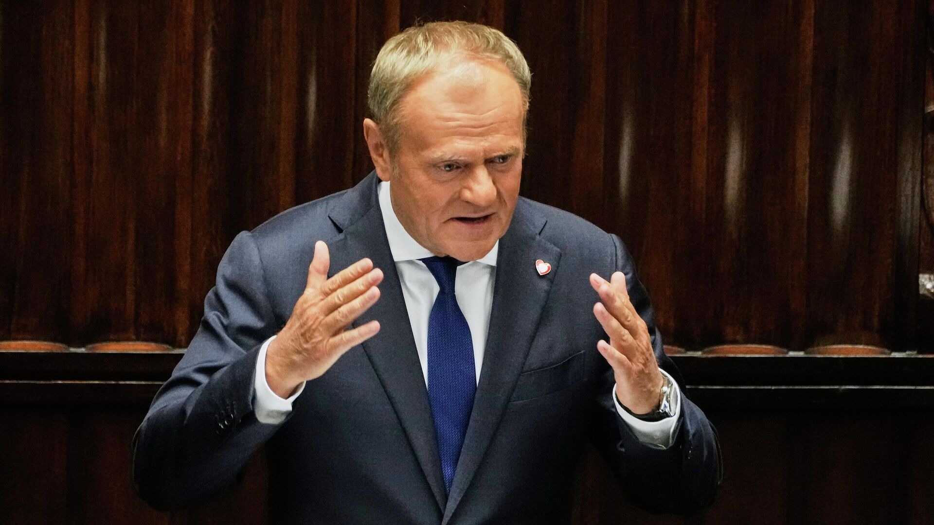 Туск: «НАТО может жёстко ответить, если конфликт на Украине обострится»