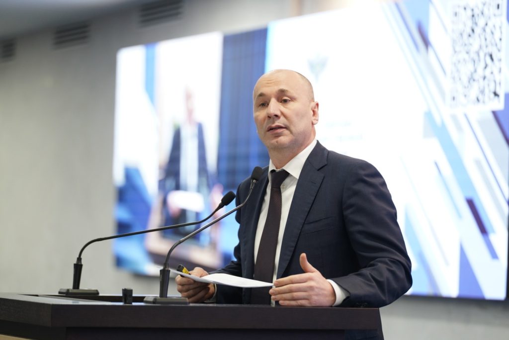 Глава Рособрнадзора Анзор Музаев назвал главный вызов при проведении ЕГЭ