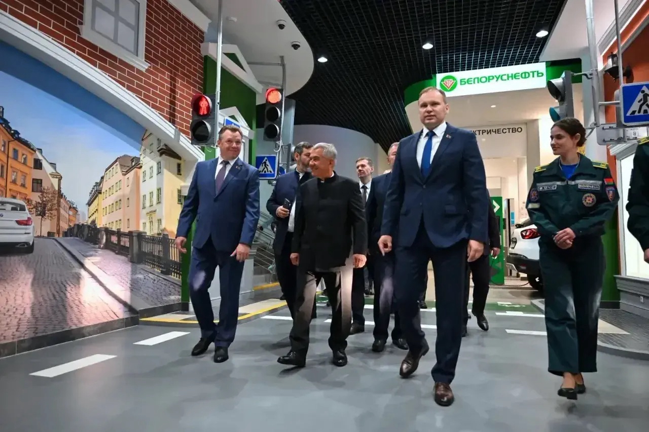 Минниханов побывал в образовательном центре безопасности МЧС Беларуси