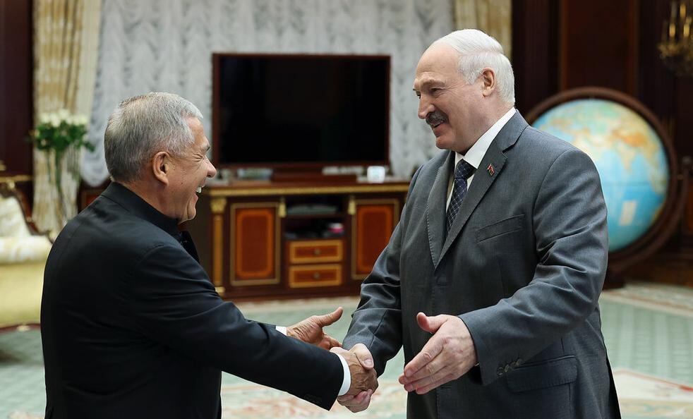 Лукашенко заявил Минниханову, что Беларусь очень похожа на Татарстан