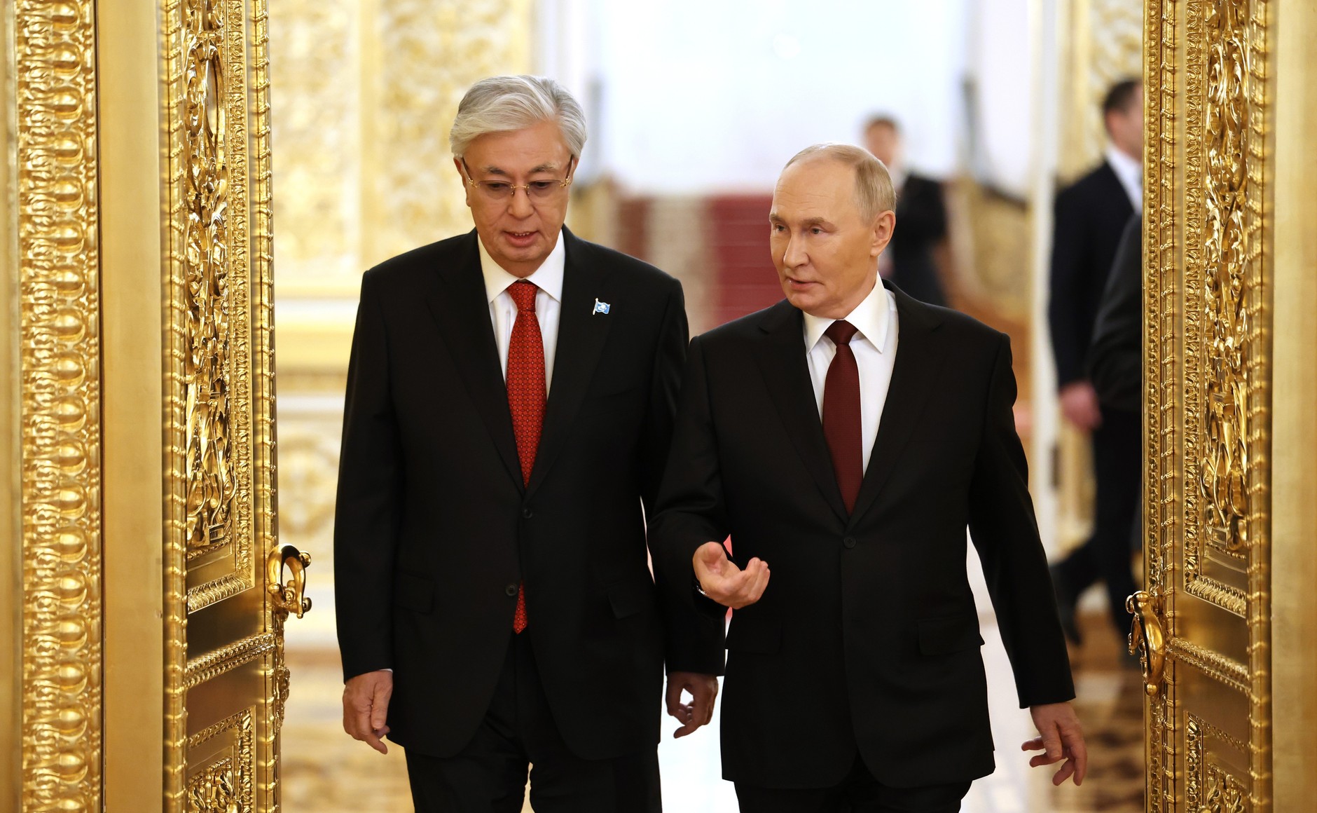 Путин назвал Токаева близким другом перед поездкой в Астану