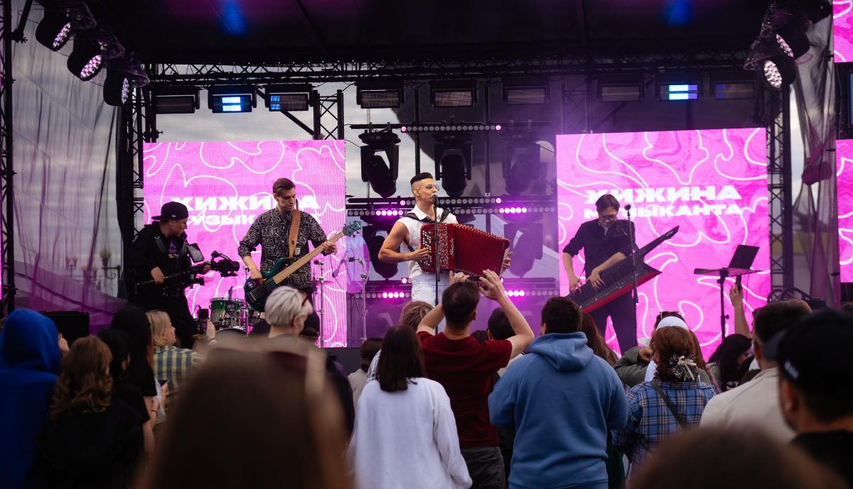Назвали музыкантов, которые выступят на татарской сцене VK Fest в Казани