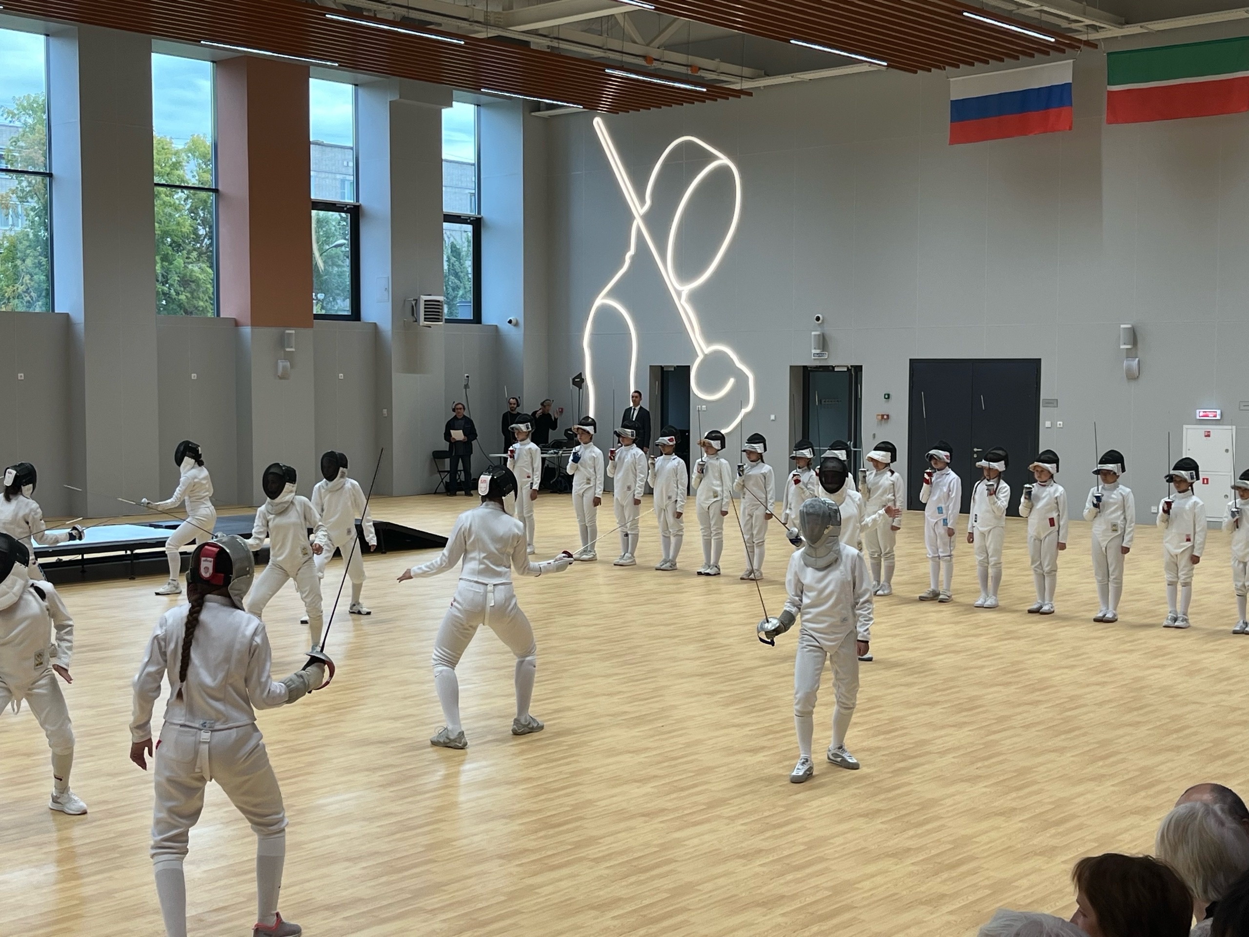 Международная федерация фехтования допустила россиян к соревнованиям