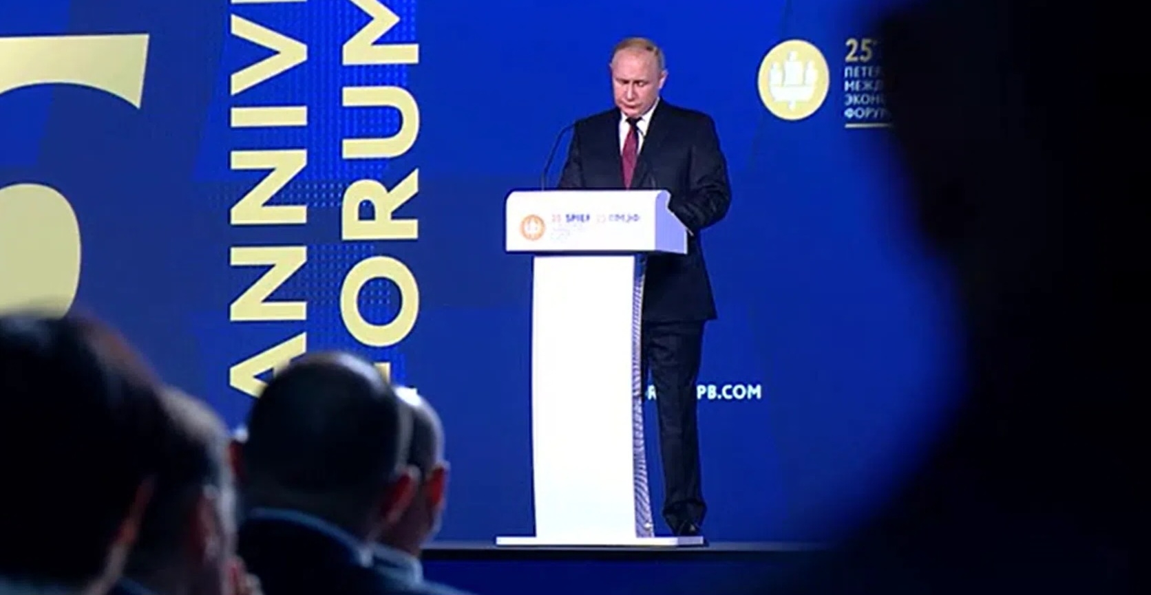 Отложить снижение порога выручки бизнеса поручил президент России