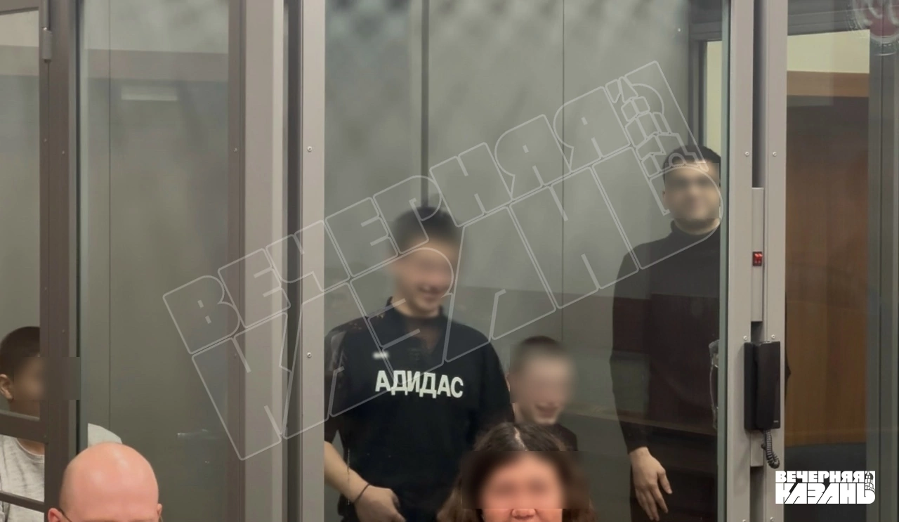 Суд Казани оставил в СИЗО четырех поджигателей вышек связи