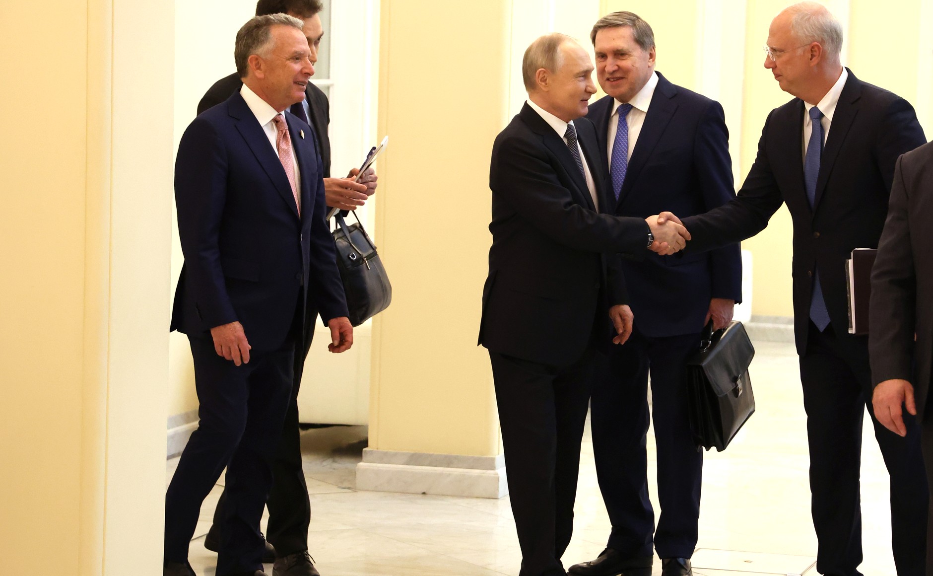 Путин и Трамп согласовали визит Уиткоффа и Кушнера в Россию