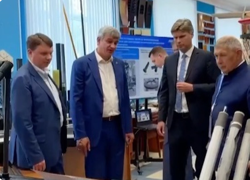 Глава Роскосмоса оценил лаборатории КАИ и подготовку будущих инженеров