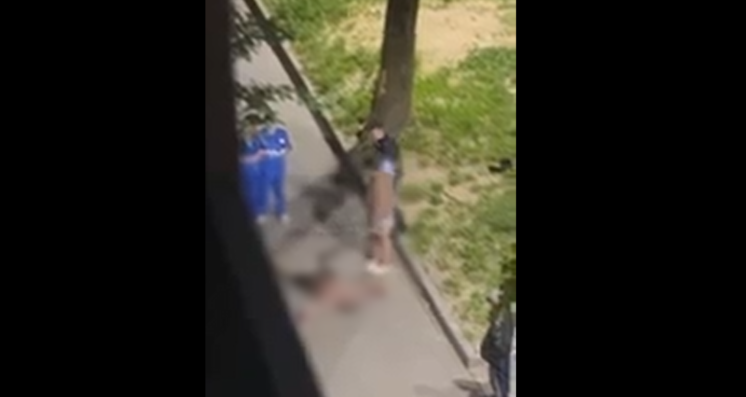 Во дворе по улице Гагарина в Казани зарезали парня