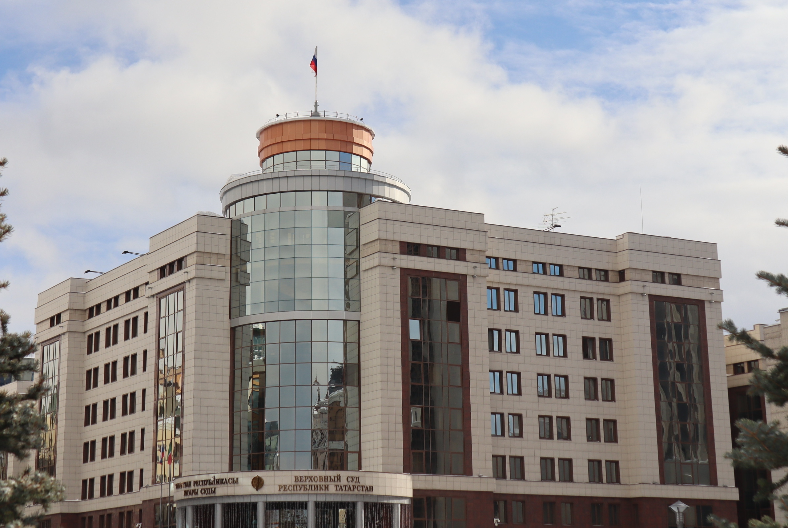 Экс-верховного судью Татарстана Юсупова лишили статуса за гражданство США детей