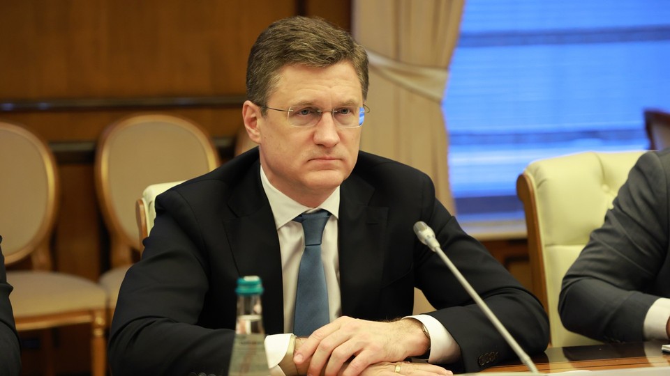 Новак заявил, что на российском рынке достаточно запасов топлива