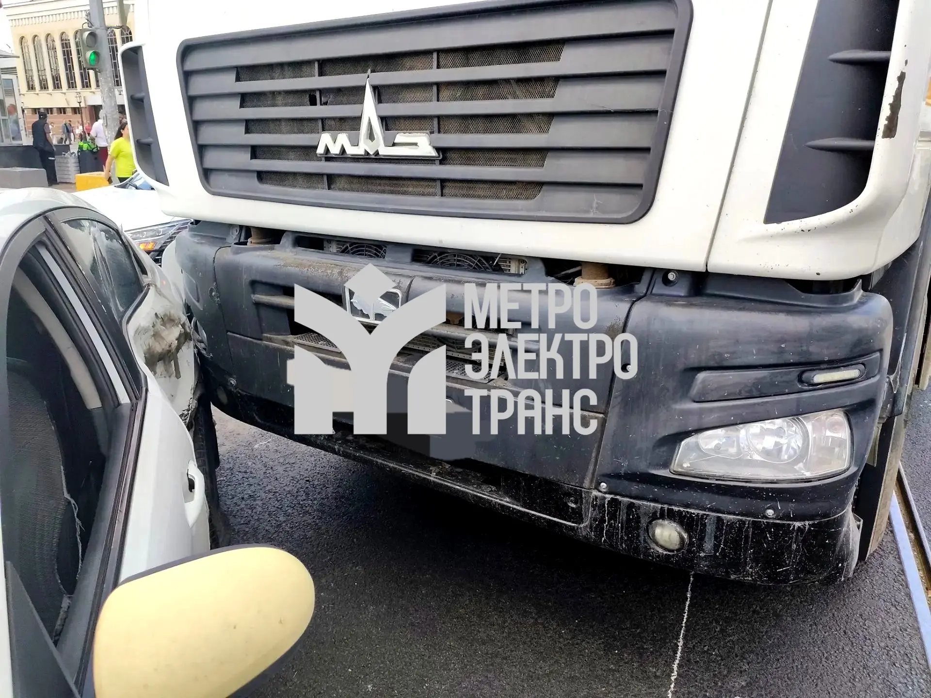 В Казани остановили движение четырёх трамваев из-за ДТП у вокзала