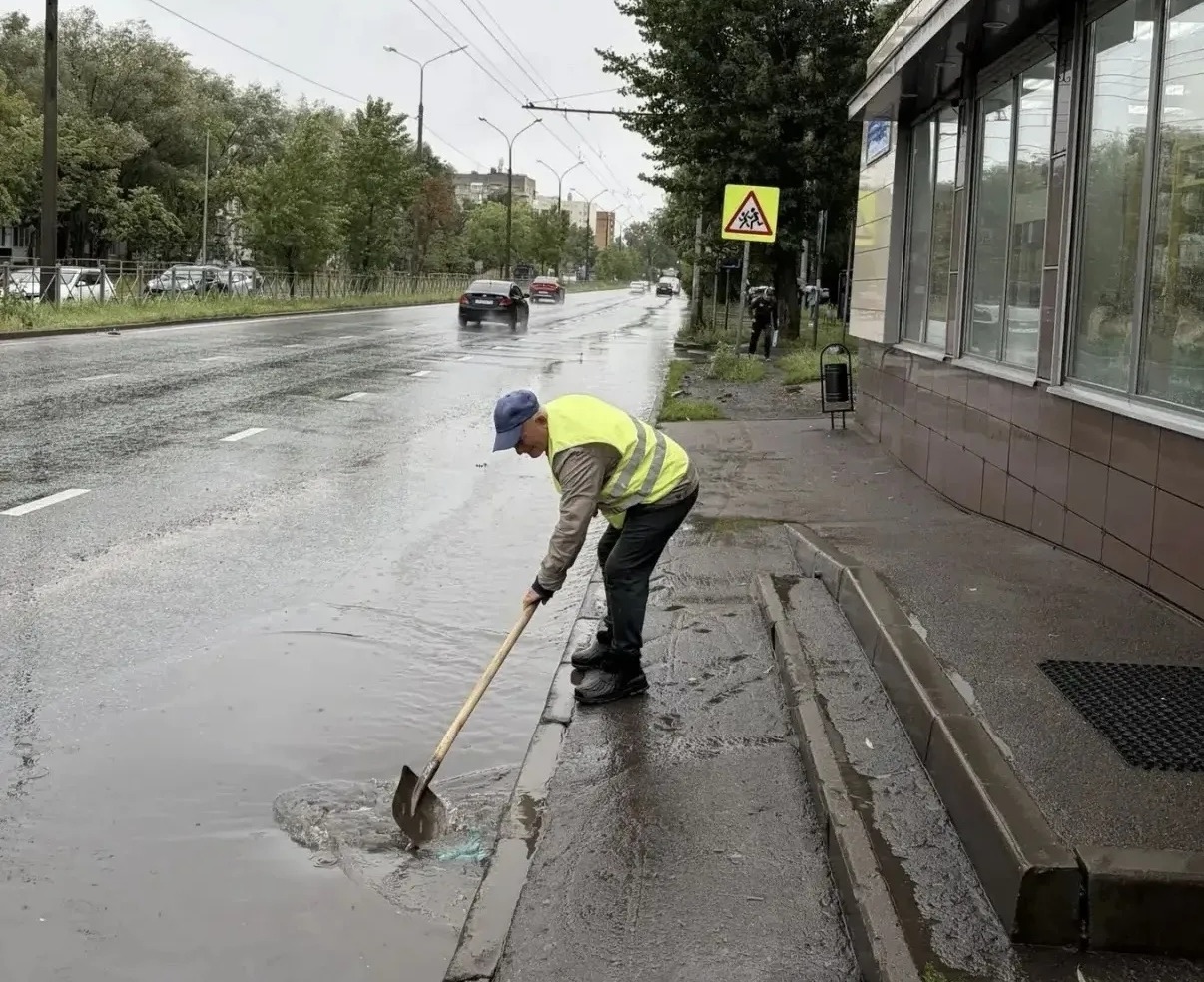 Казань за ночь залило почти половиной месячной нормы осадков