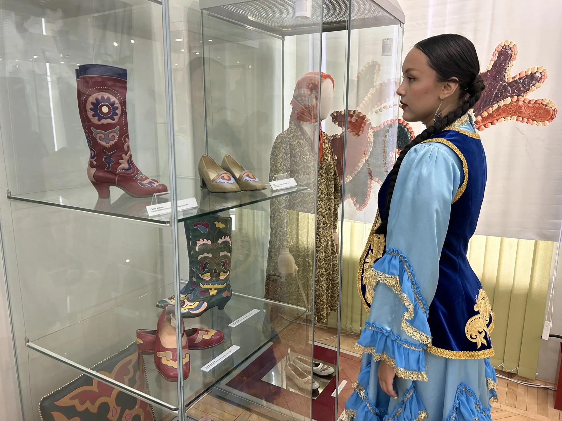 На Урале впервые представлена коллекция кожаной мозаики из Нацмузея Татарстана