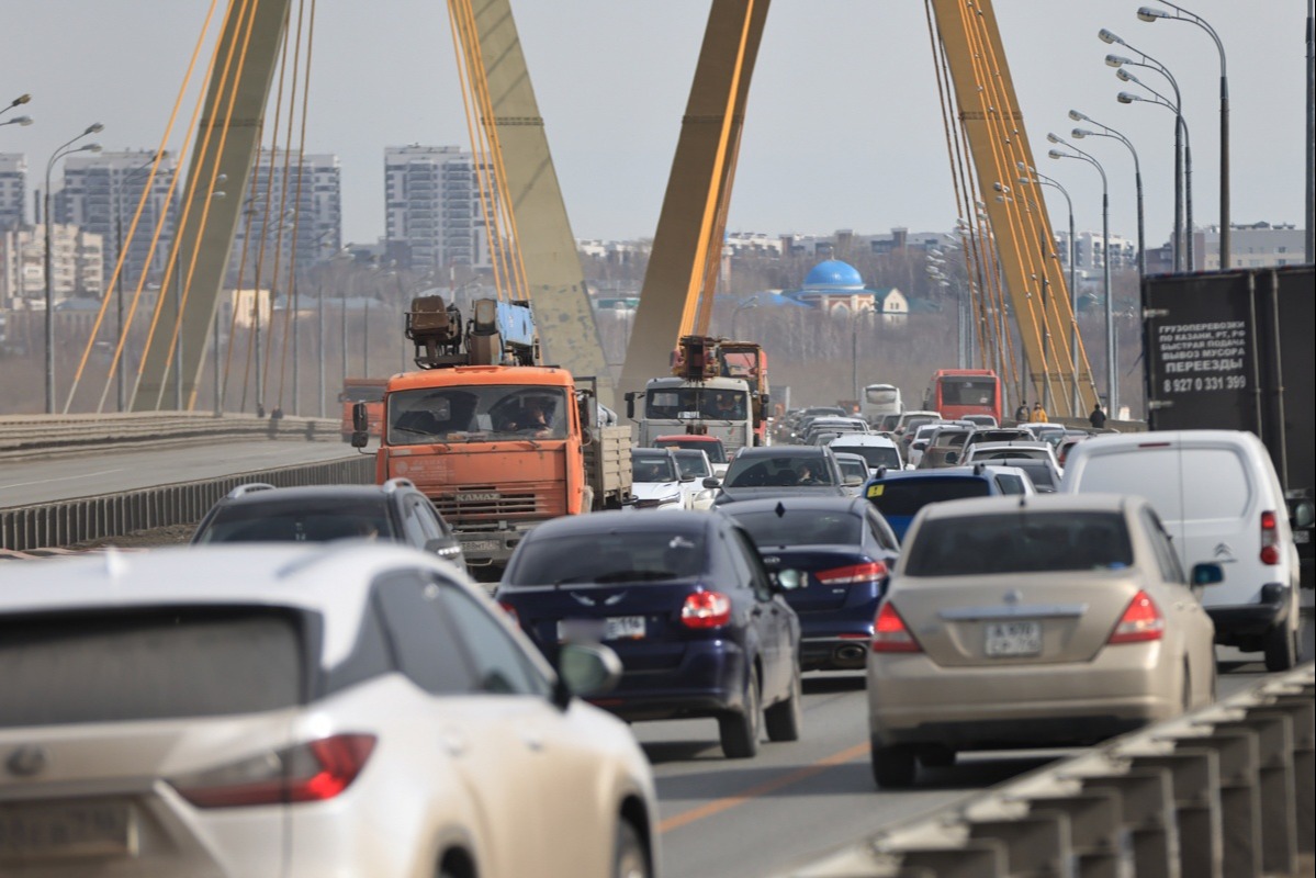 Водителям хотят разрешить более плотную тонировку передних стекол