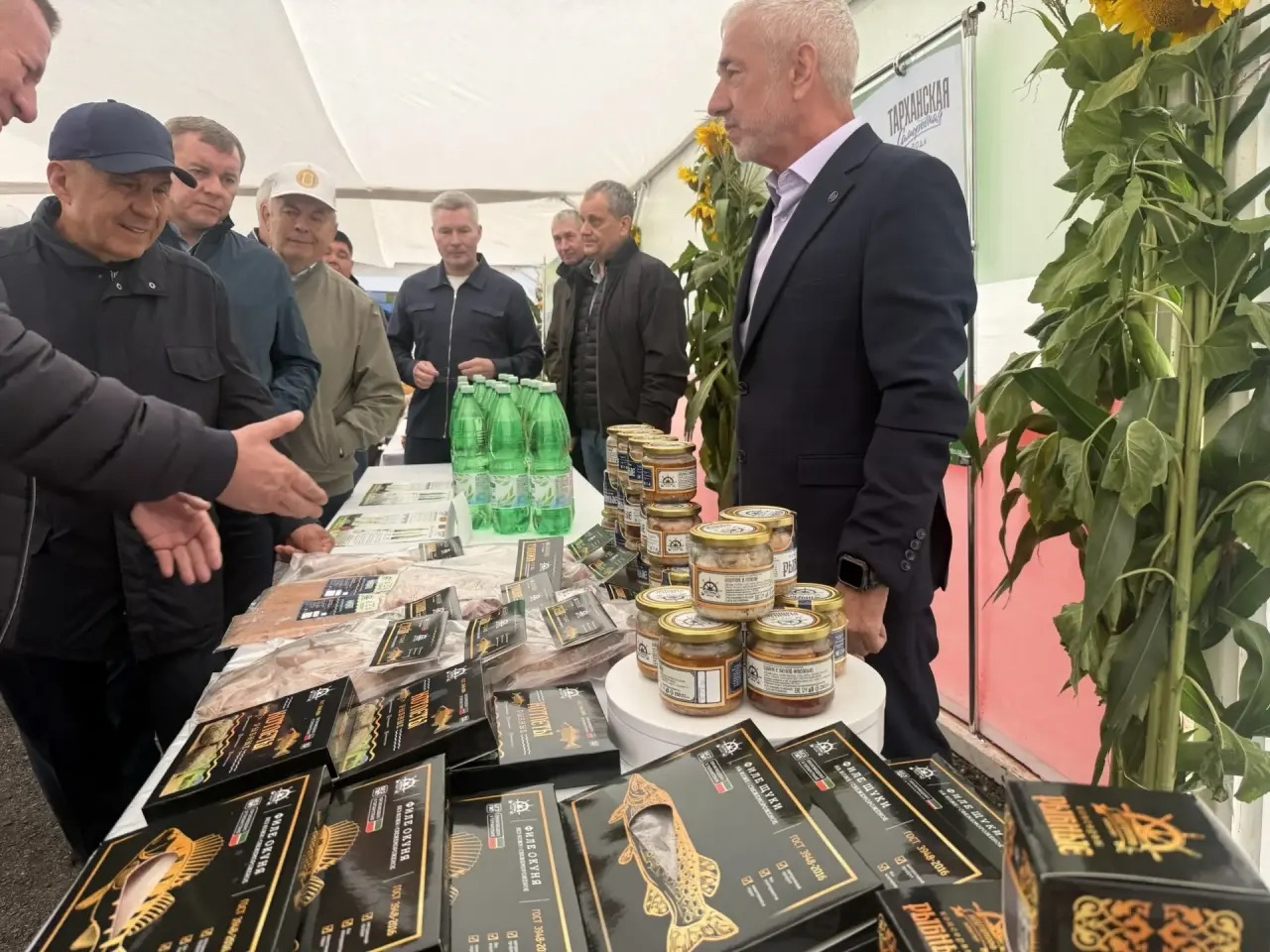 Минниханов ознакомился с ходом уборочных работ в Тетюшском районе Татарстана