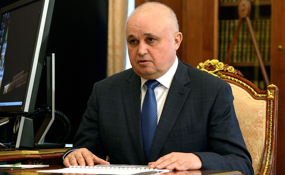 Цивилев признал очереди на заправках, но заверил, что бензин есть