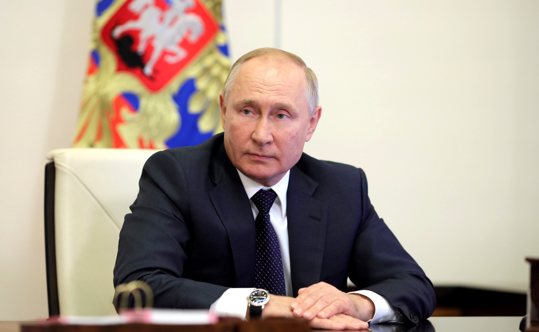 Путин признал наличие проблем с топливом в России