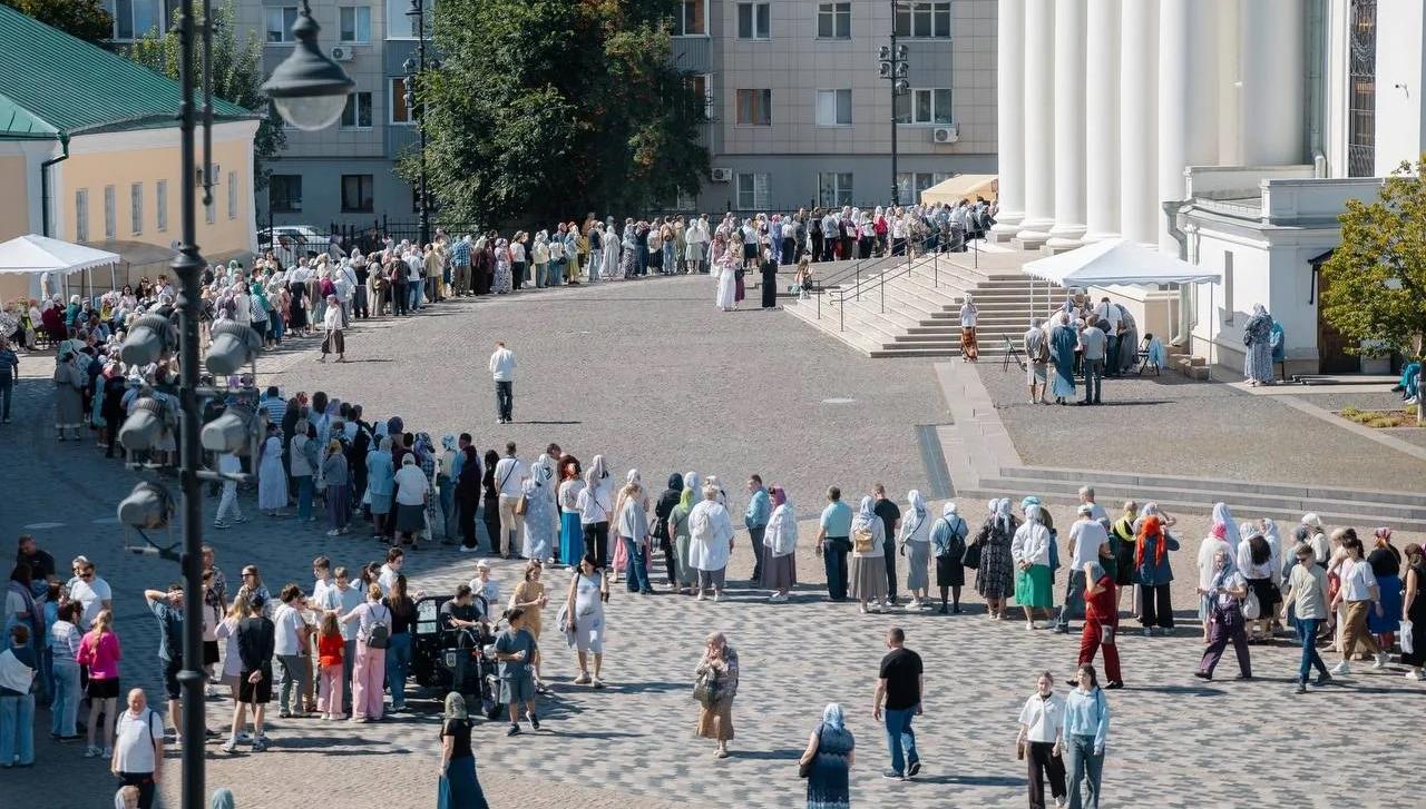 К деснице святого Спиридона в Казани приложились свыше 100 тысяч человек
