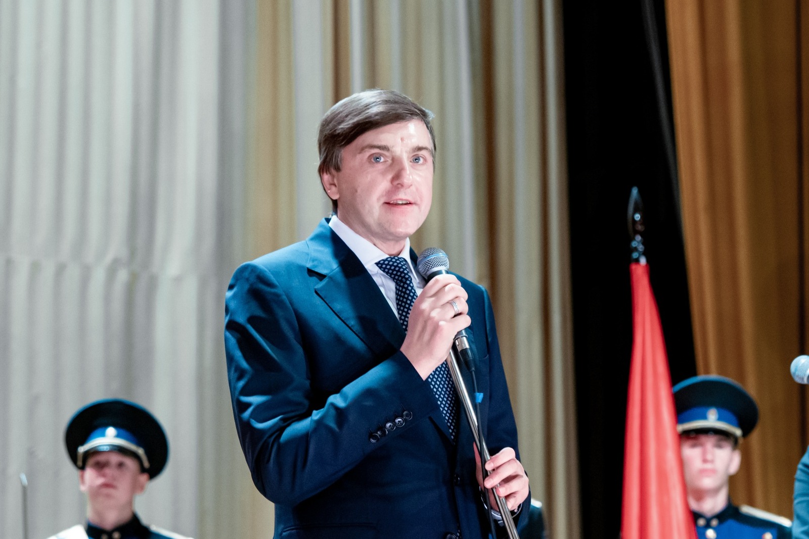 Кравцов: «Не давайте детям до семи лет планшеты и смартфоны»
