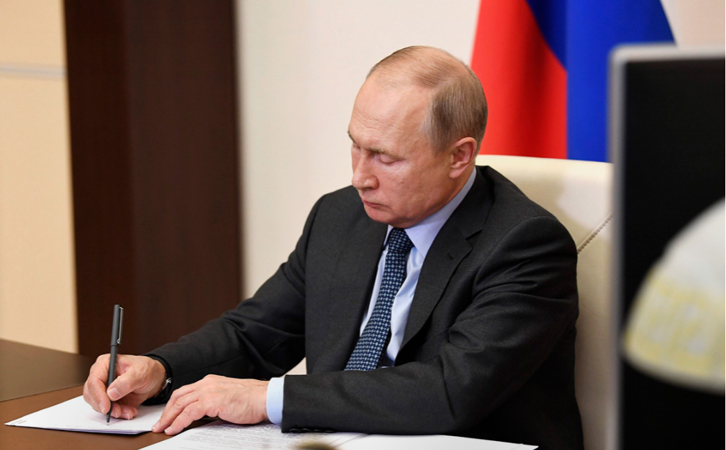 Владимир Путин назвал терроризмом угрозы атаковать гражданскую авиацию