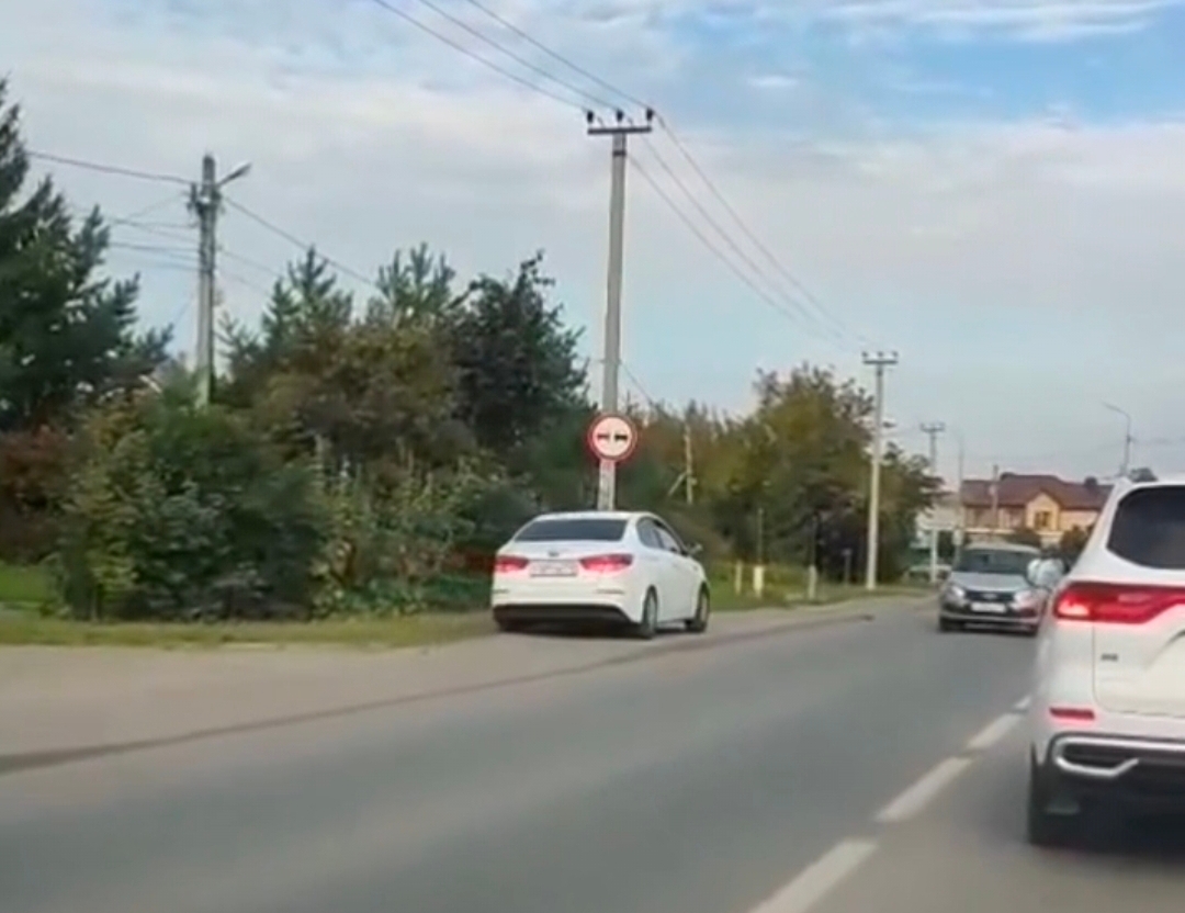 Инспекторы задержали казанца, ездившего по тротуару