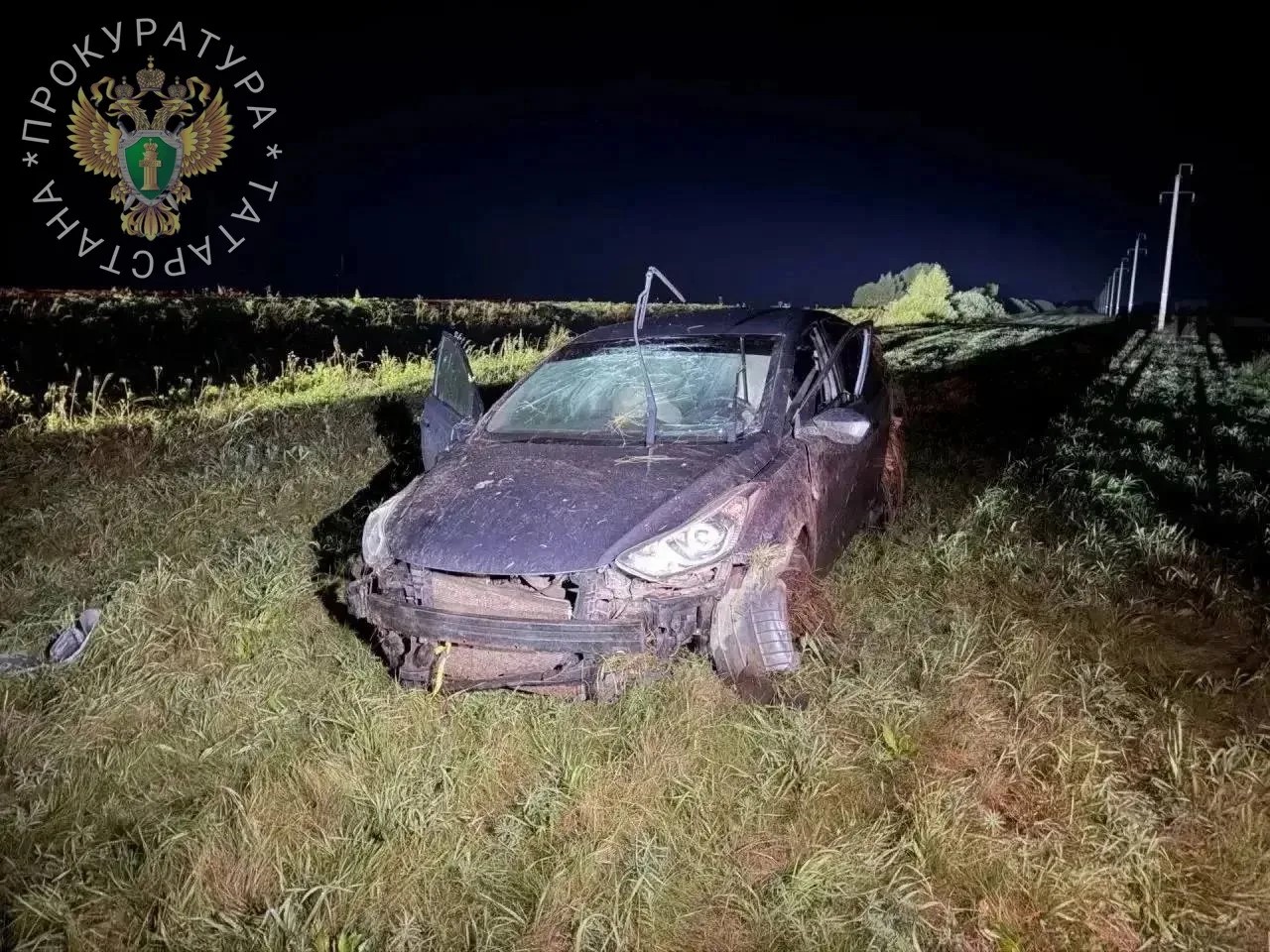 Мальчик погиб в перевернувшемся на дороге автомобиле в Татарстане