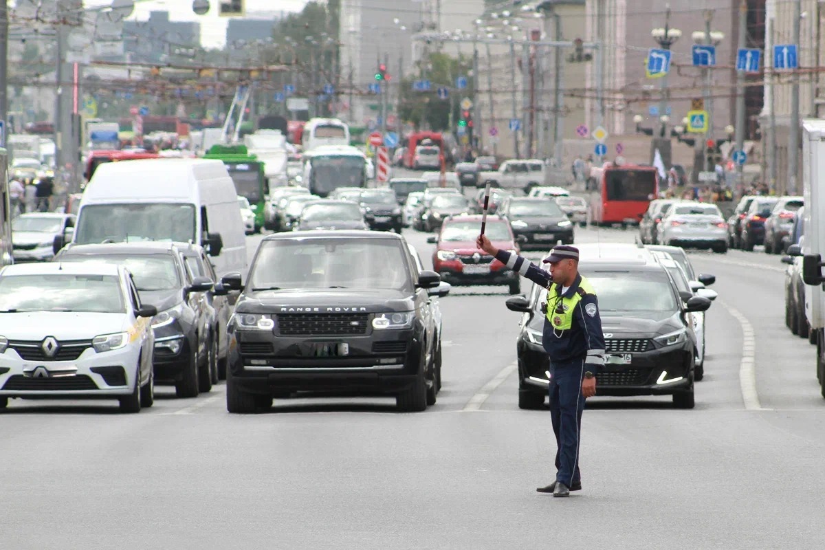 Казанцам напомнили о перекрытии центра из-за послания Минниханова