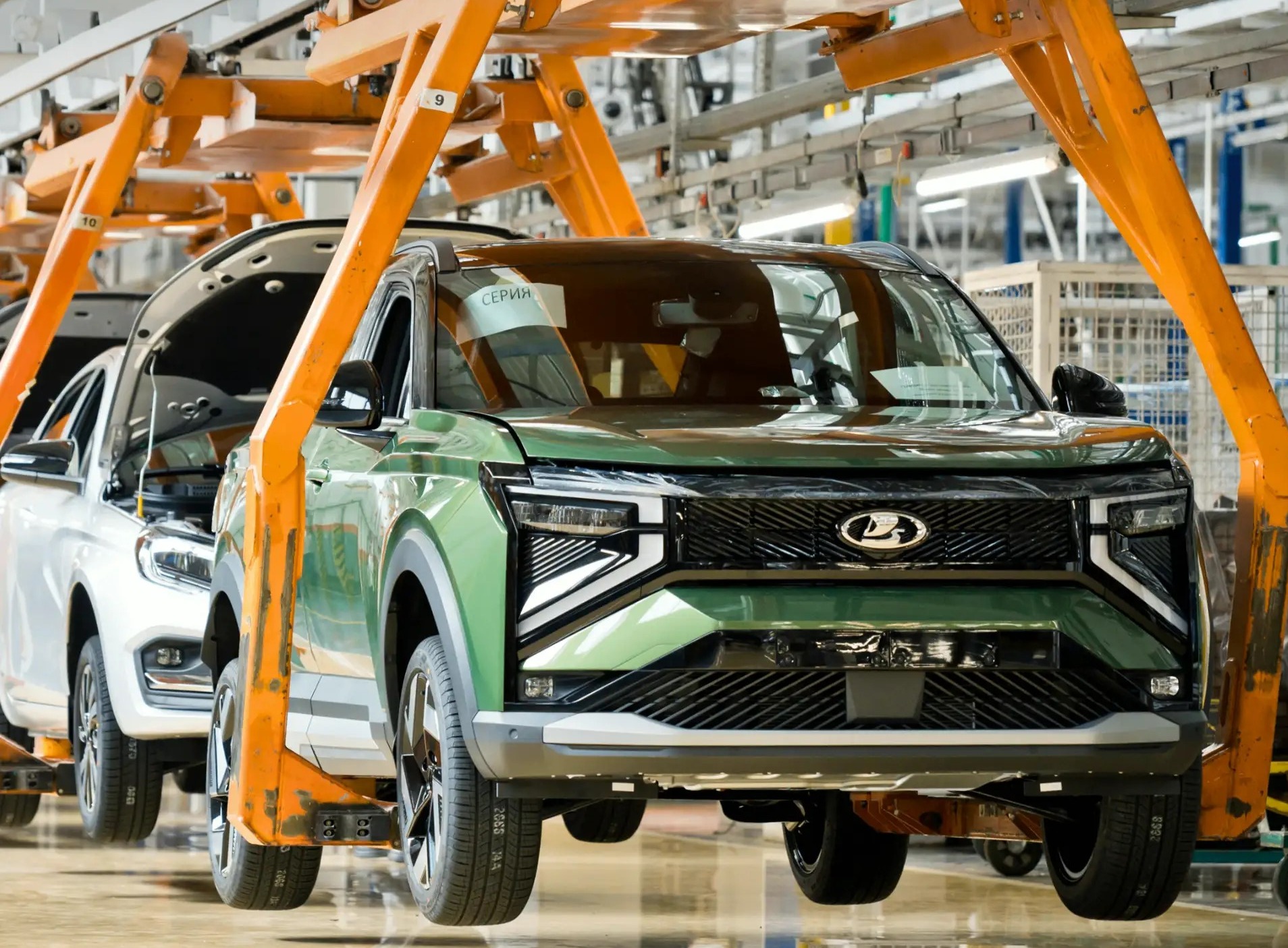 «АвтоВАЗ» раскрыл преимущества Lada Azimut перед китайскими кроссоверами