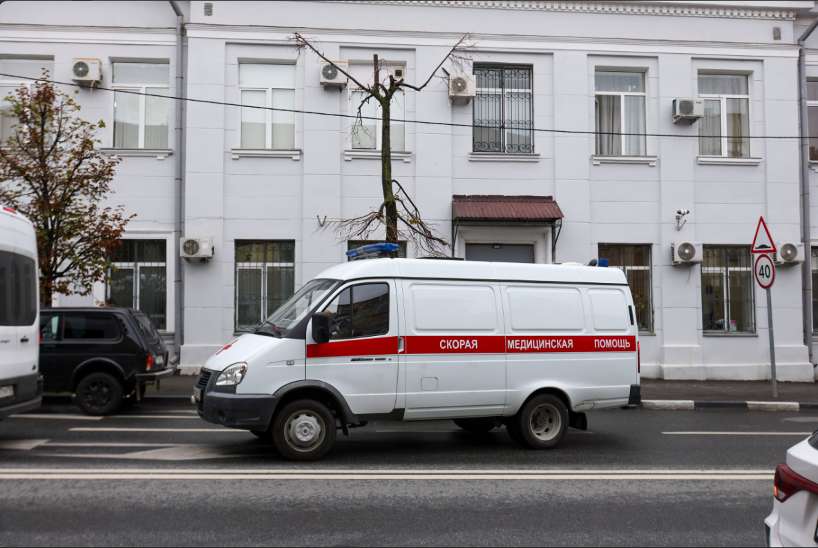 Россиянам рассказали о разрешенных медикам хирургических процедурах вне больниц