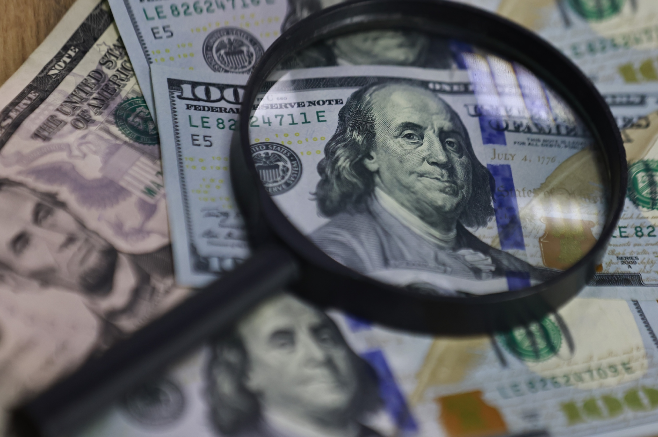 Украина должна выплатить более 160 млрд долларов по госдолгу к 2037 году