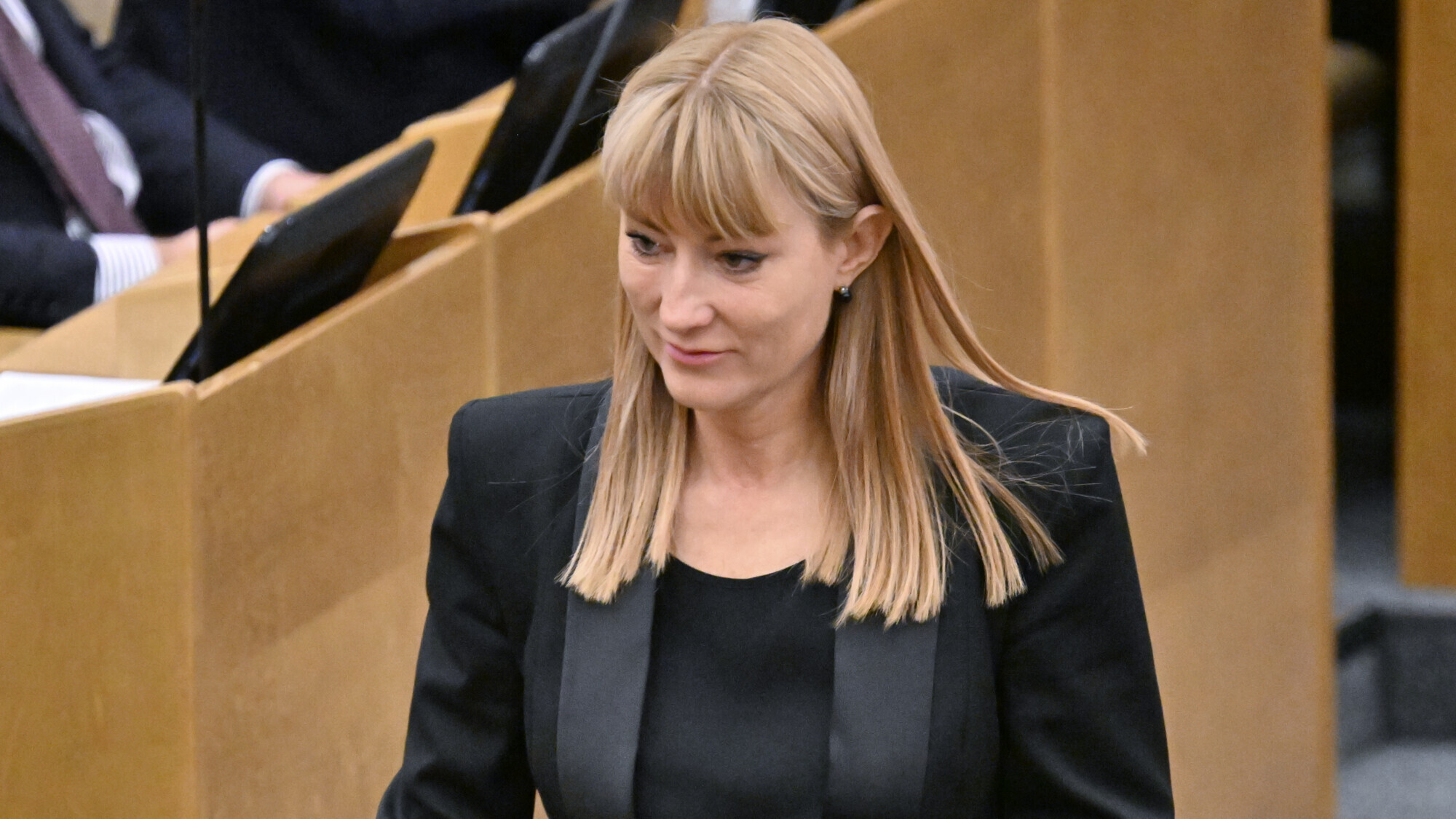 «FIS пойдёт на поводу у большинства»: Журова — о допуске российских лыжников