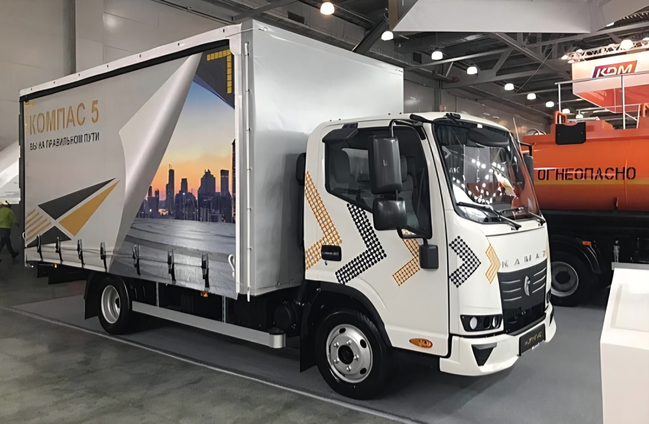«КАМАЗ Компас 5» подорожал на 100 тысяч рублей