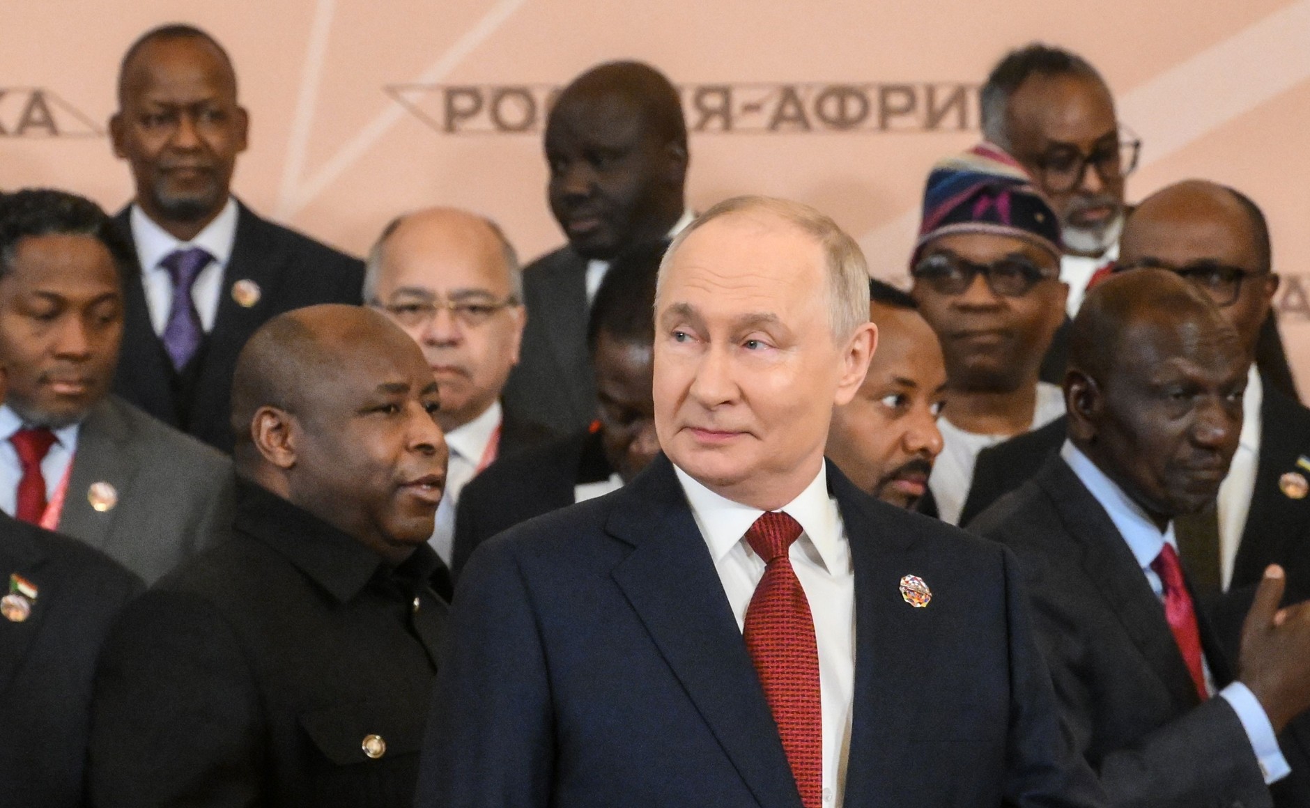 Путин: «Москва планирует завершить конфликт на Украине мирным путем»